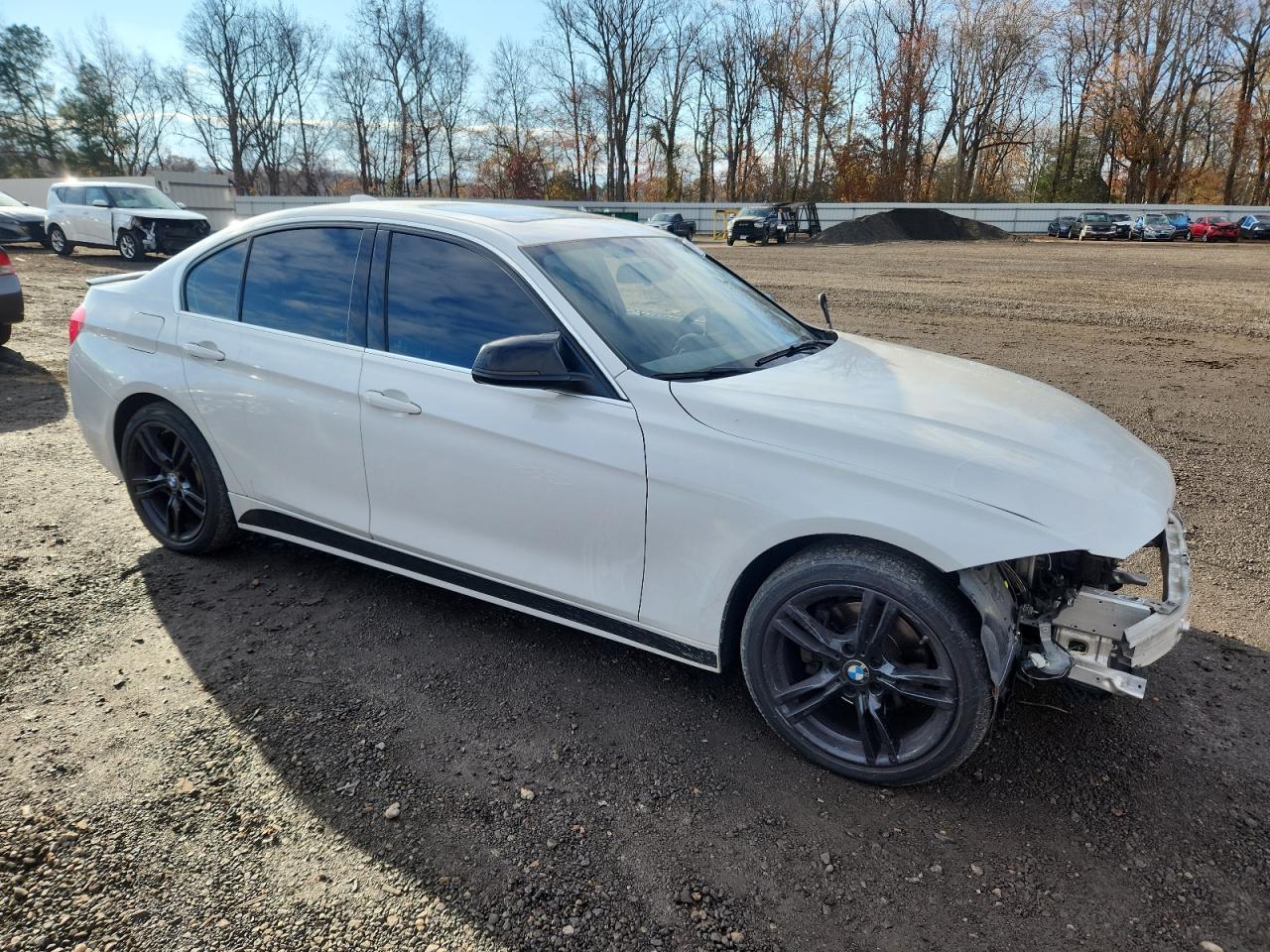 2017 BMW 330 Xi - zdjęcie 4