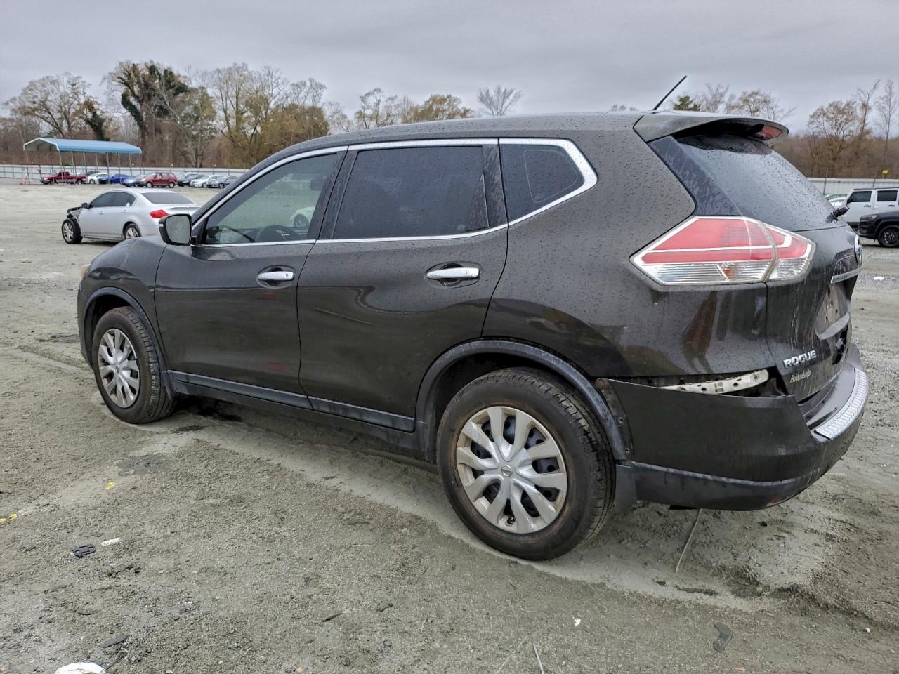 2015 Nissan Rogue - zdjęcie 2