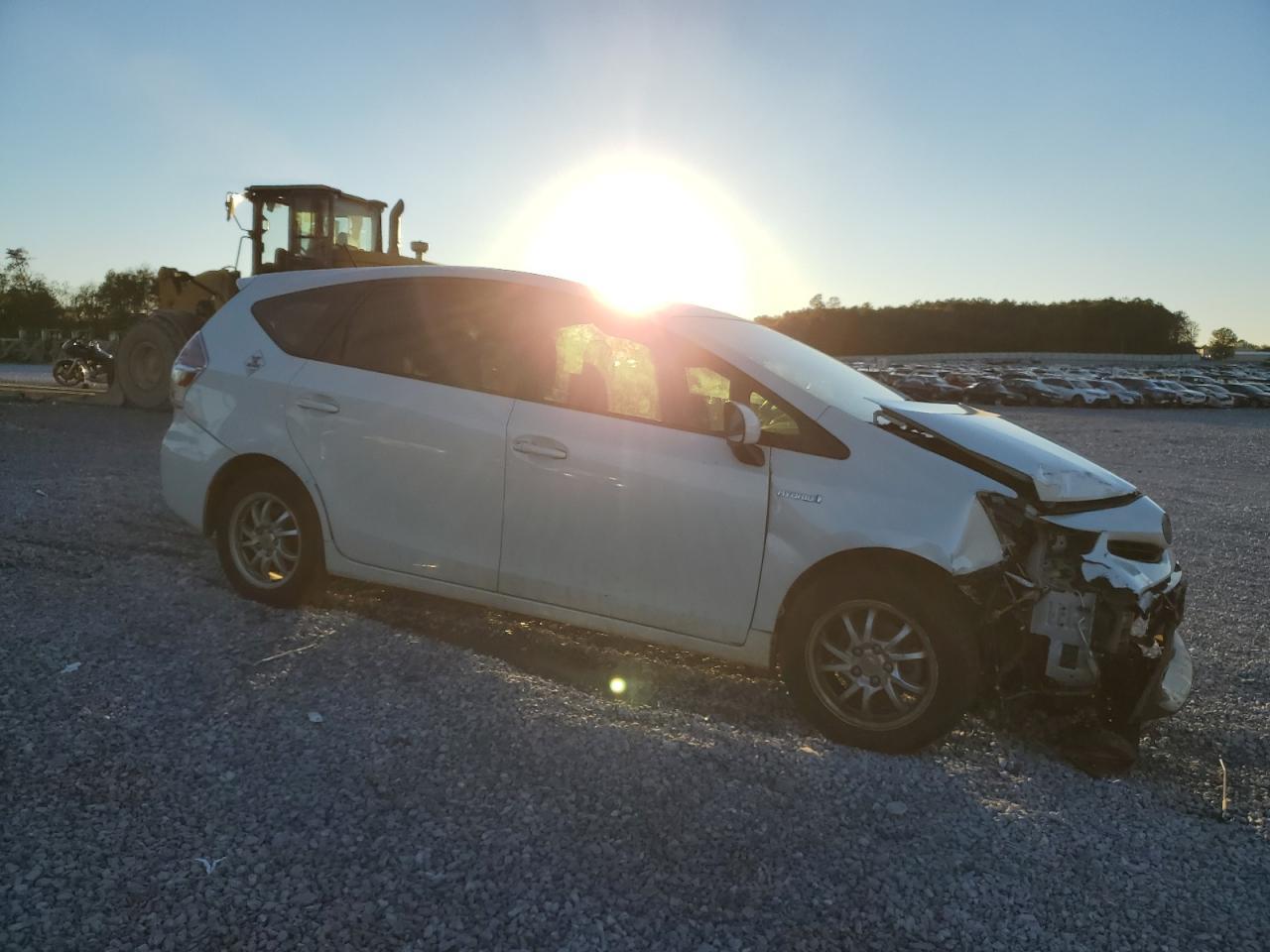 2015 Toyota Prius V Two - zdjęcie 4