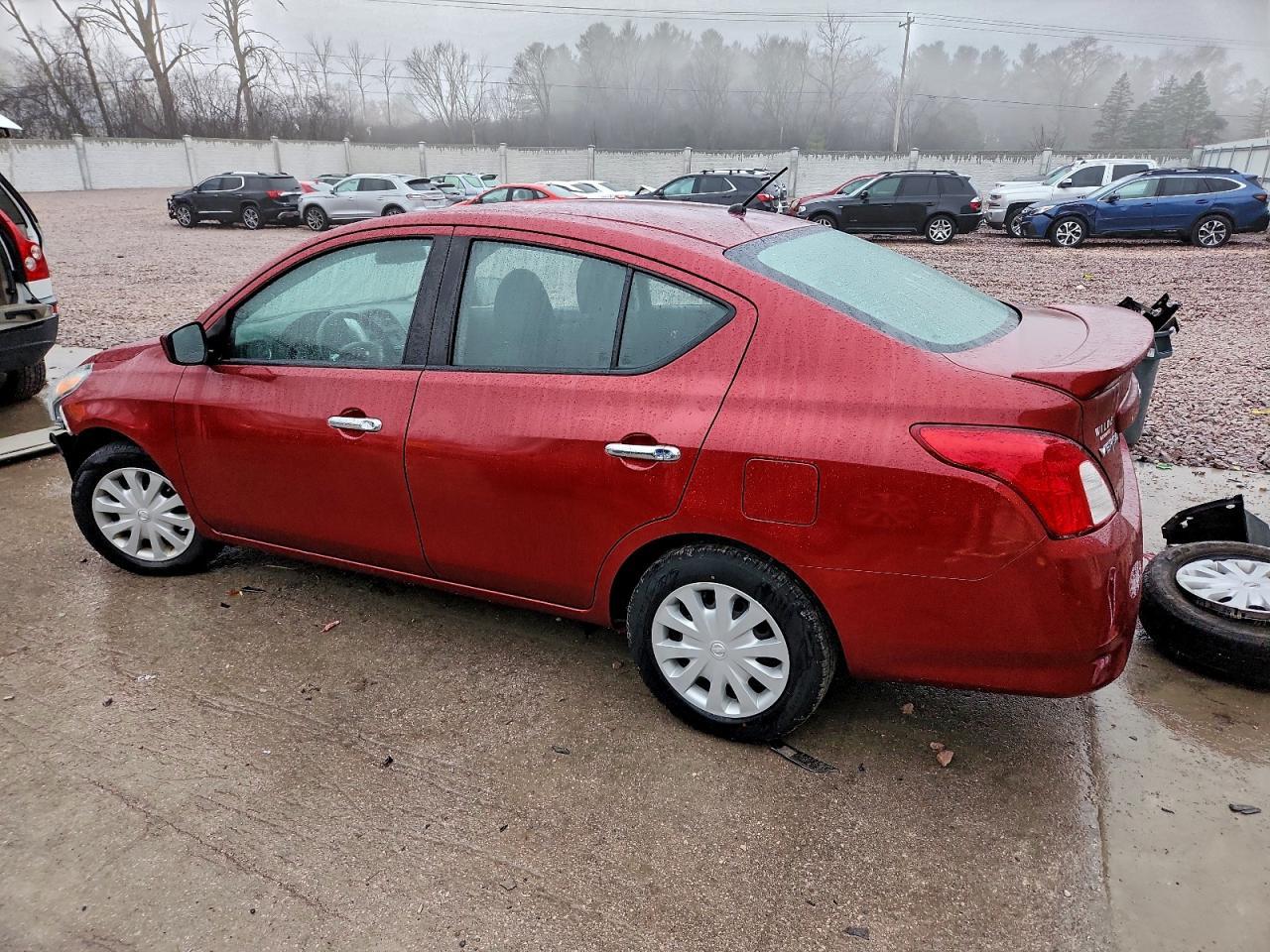 2017 Nissan Versa - zdjęcie 2