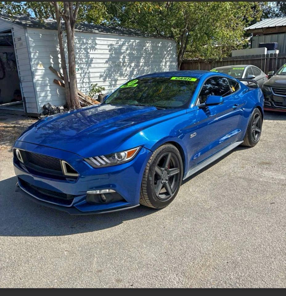 2017 Ford Mustang - zdjęcie 2