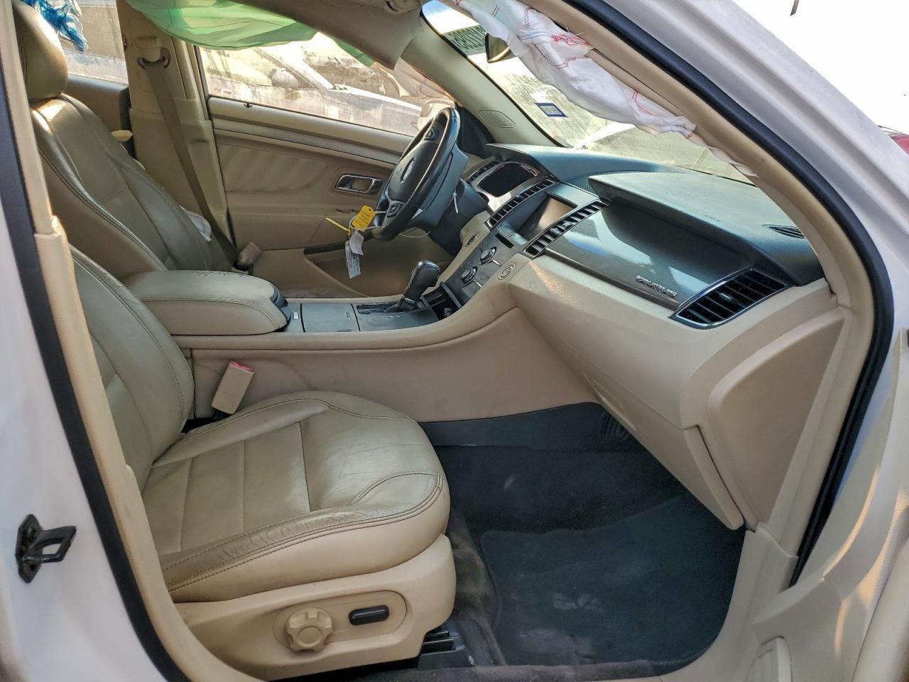 2015 Ford Taurus - zdjęcie 7