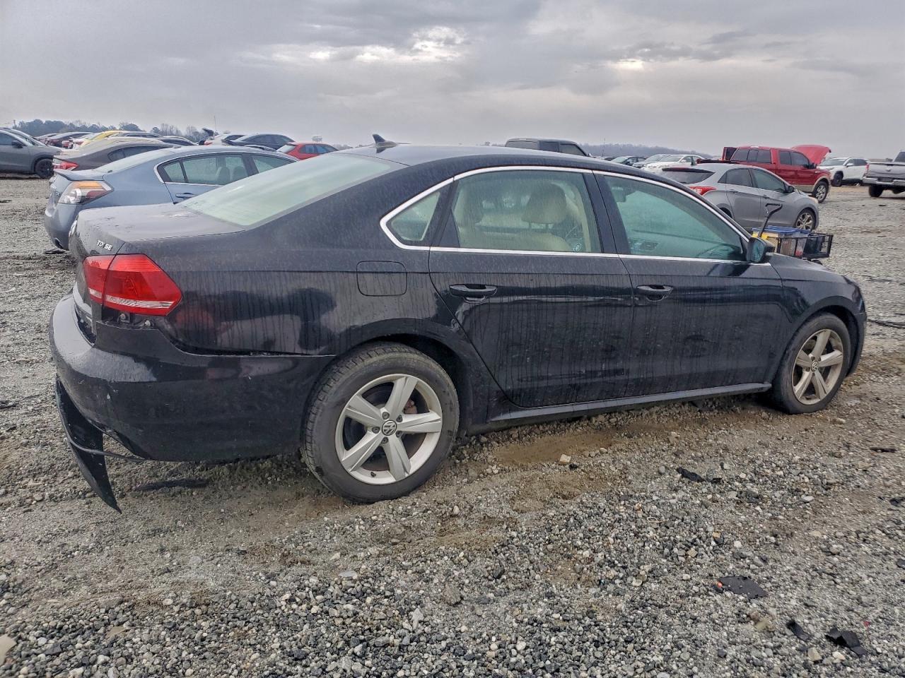 2013 Volkswagen Passat - zdjęcie 3