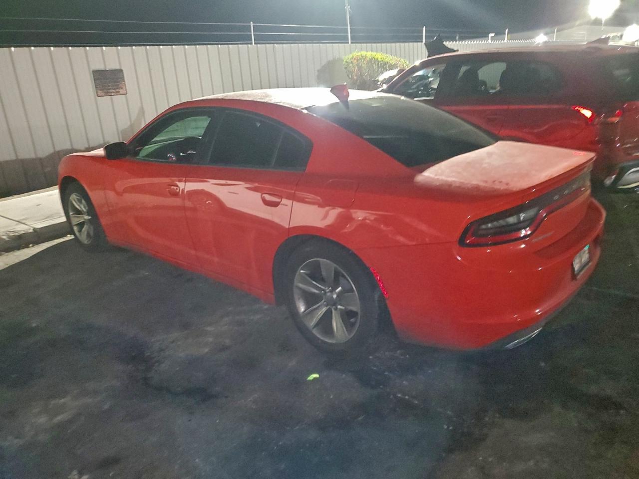 2016 Dodge Charger - zdjęcie 2
