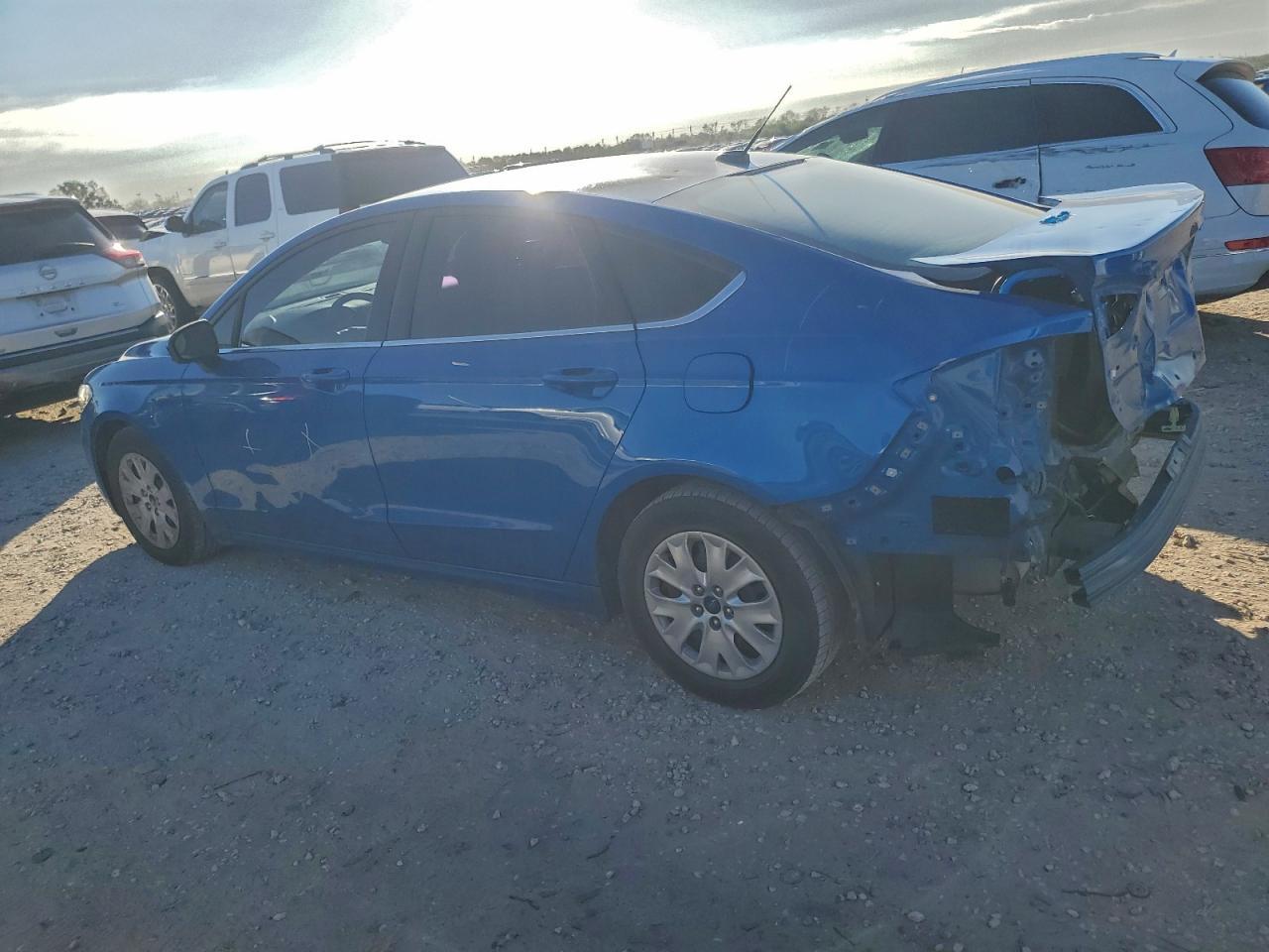 2019 Ford Fusion - zdjęcie 2