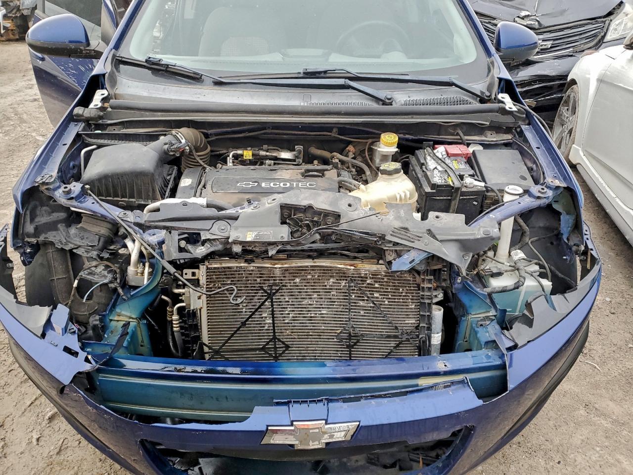 2014 Chevrolet Sonic Ls - zdjęcie 11