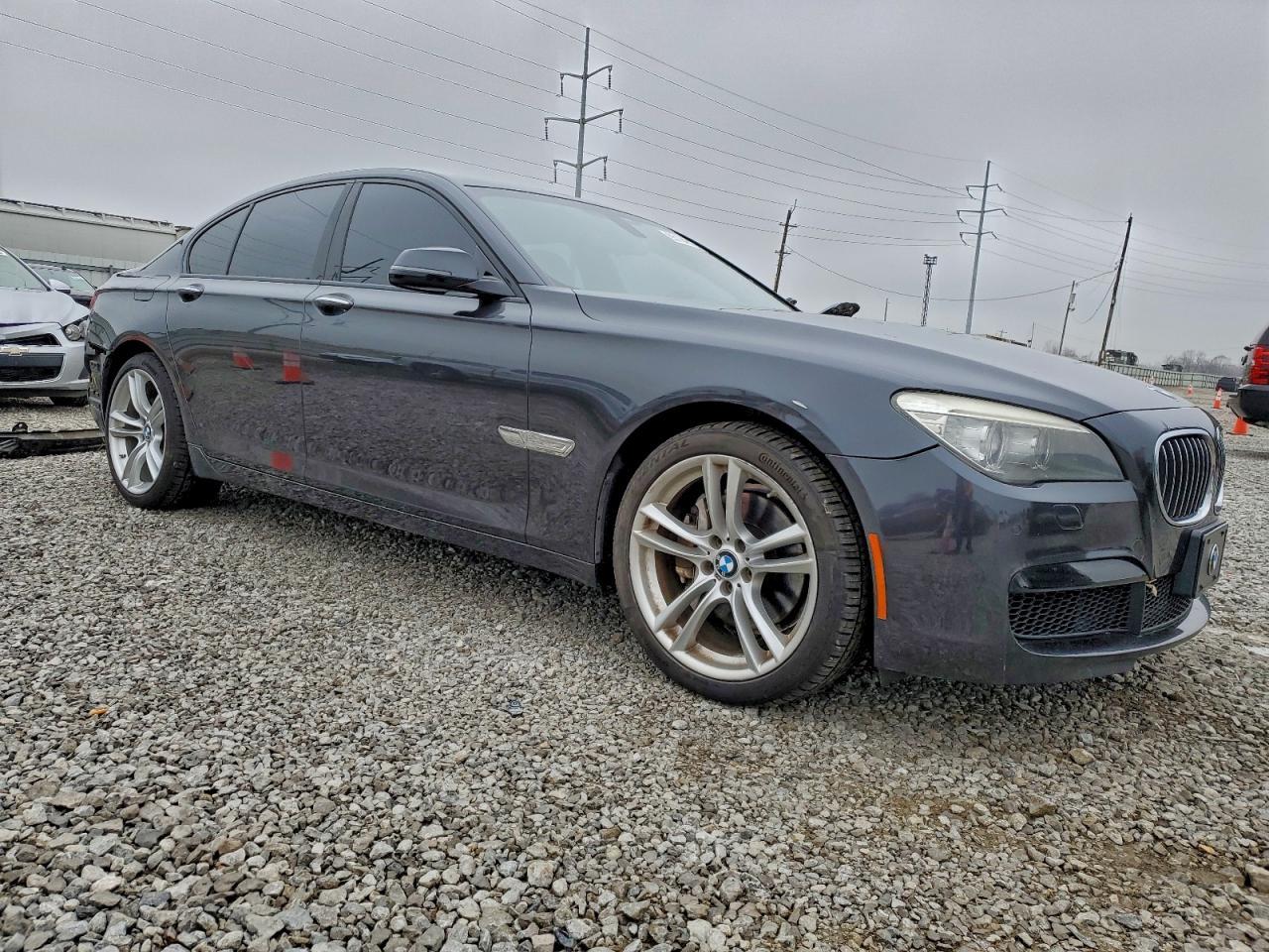 2015 BMW Seria 7 - zdjęcie 4