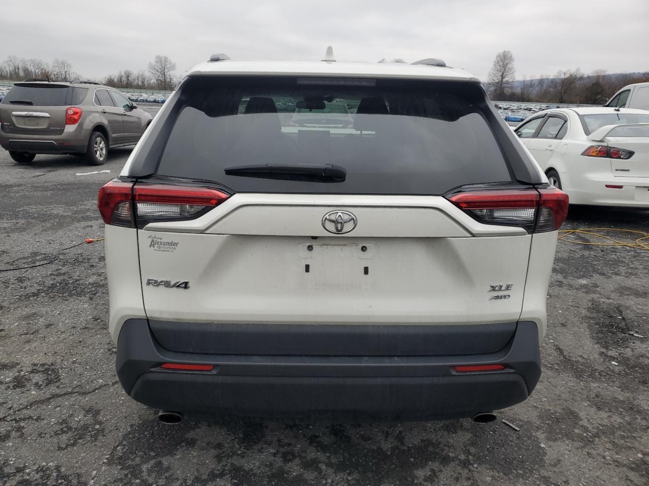 2022 Toyota RAV 4 - zdjęcie 6