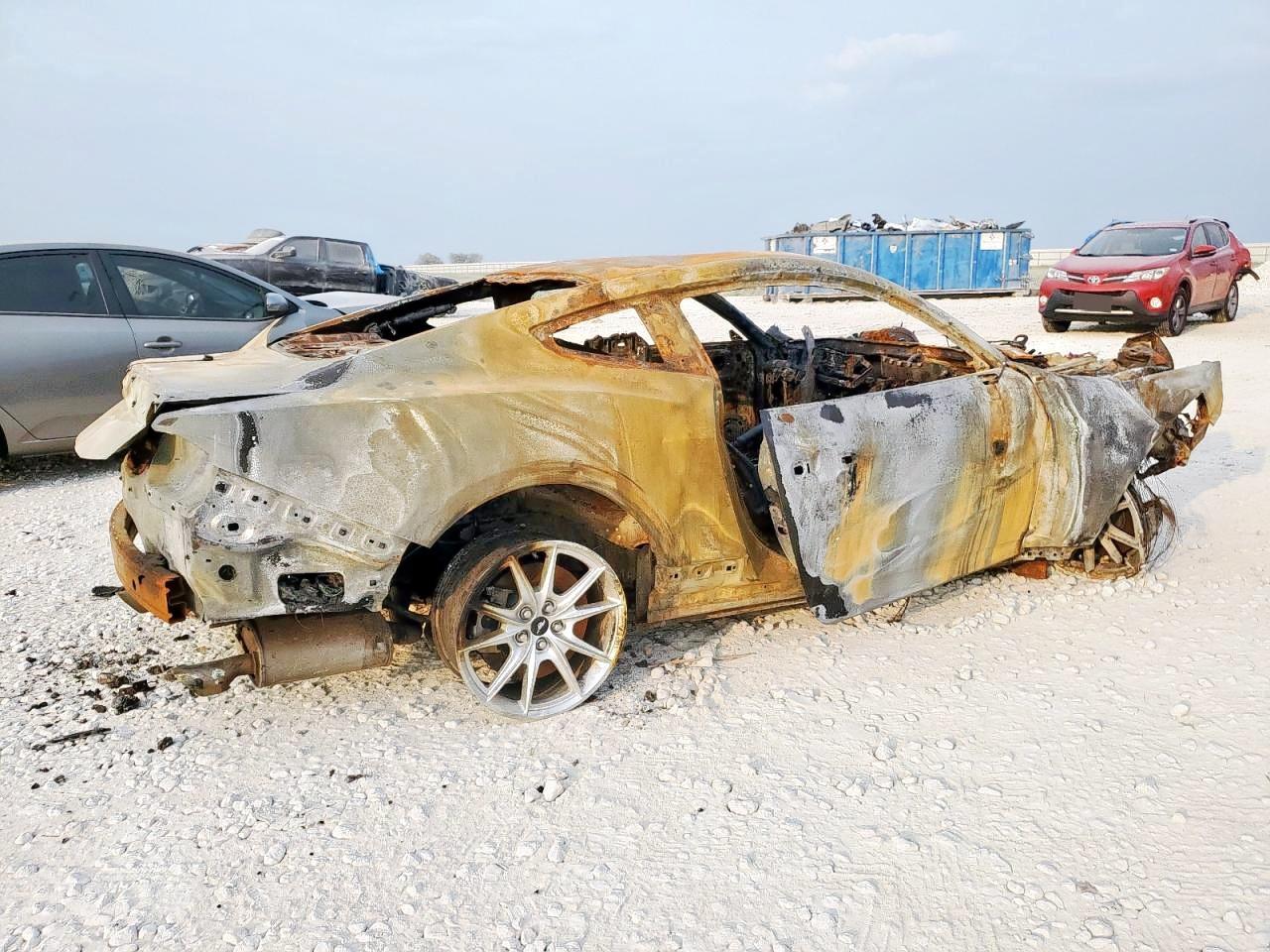 2024 Ford Mustang Gt - zdjęcie 3