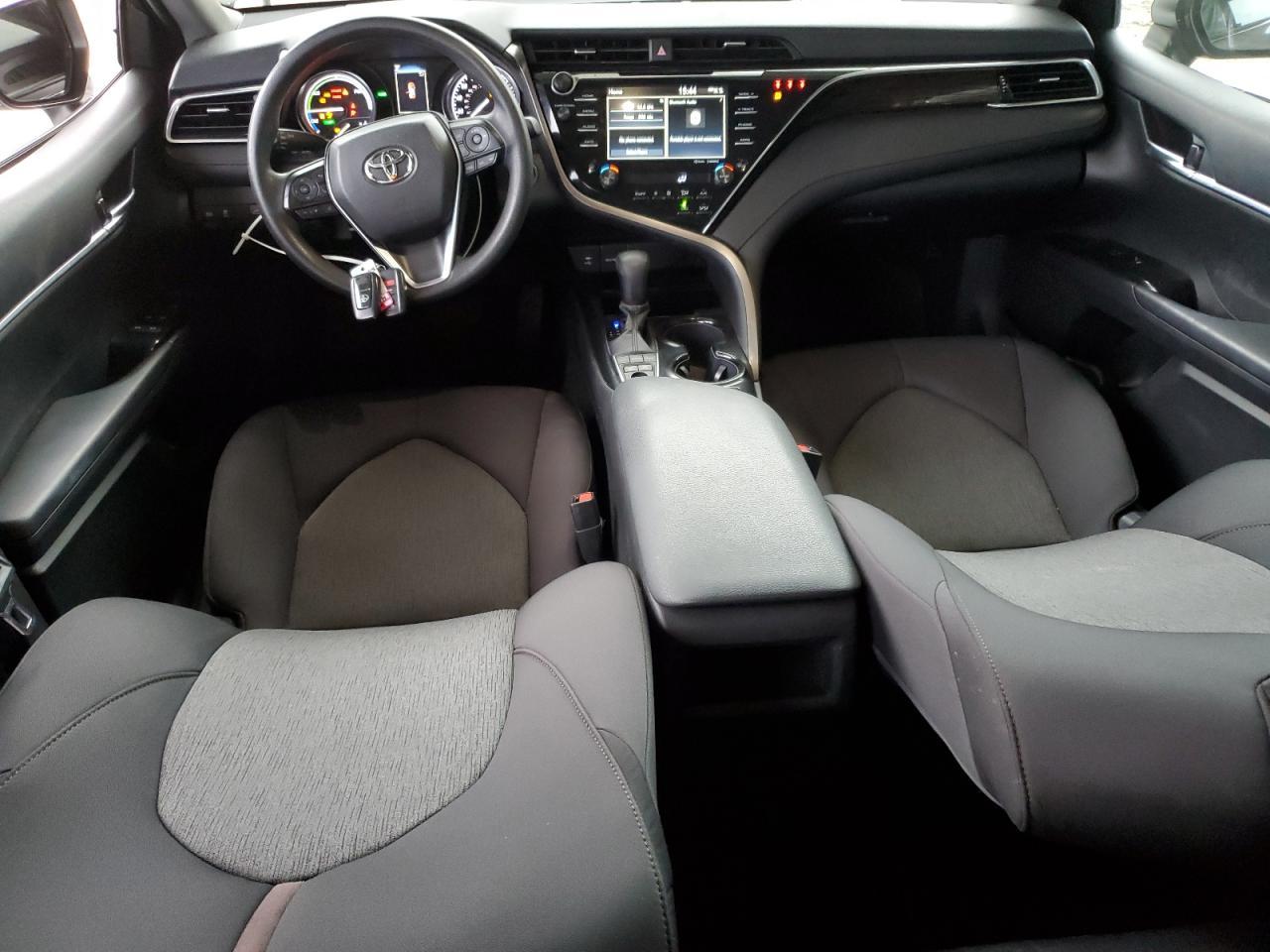 2018 Toyota Camry - zdjęcie 8