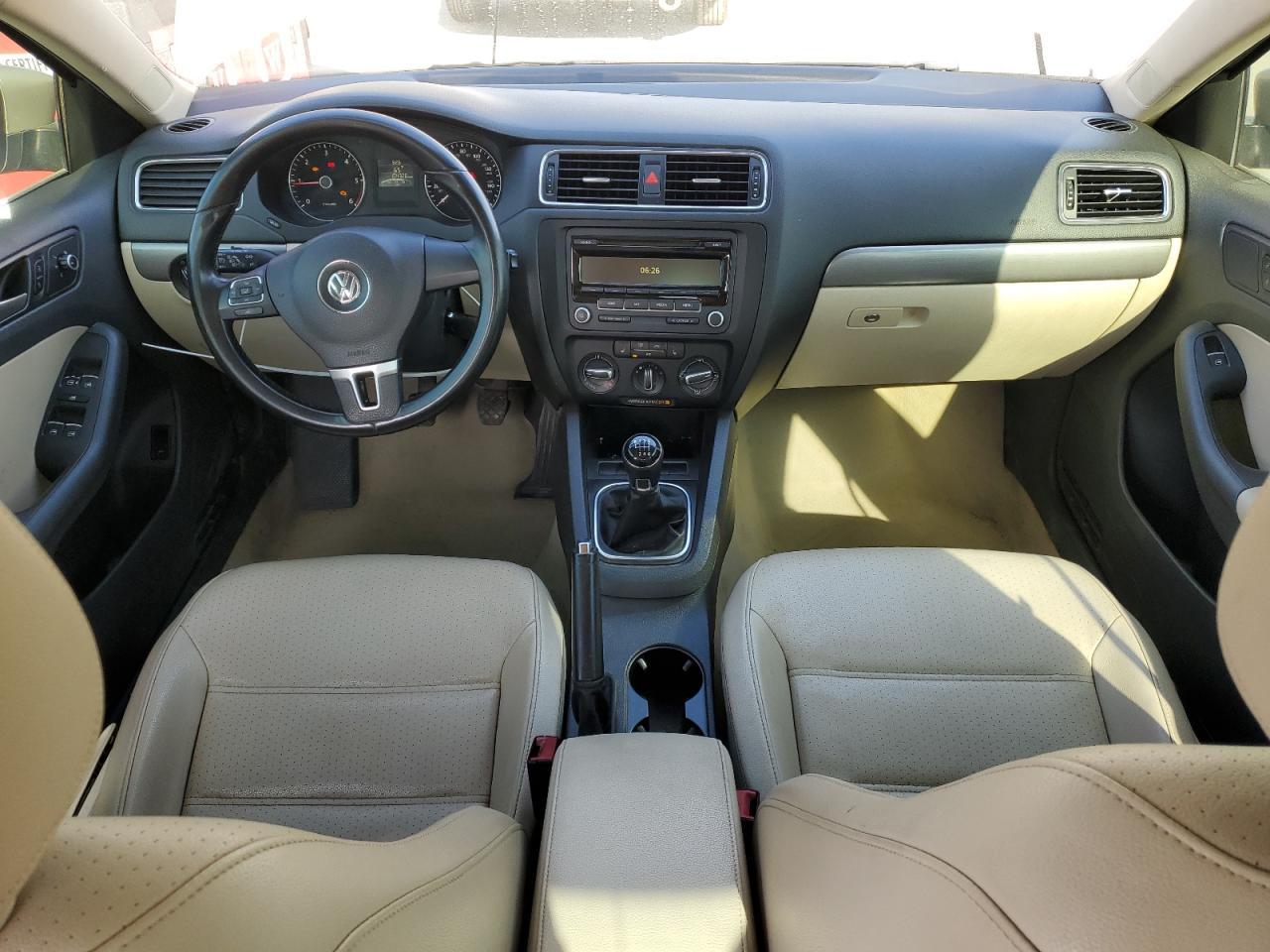 2013 Volkswagen Jetta - zdjęcie 8