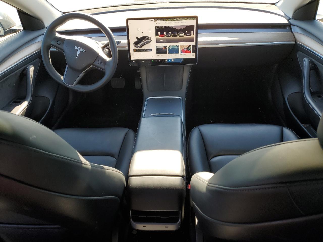 2023 Tesla Model 3 - zdjęcie 8