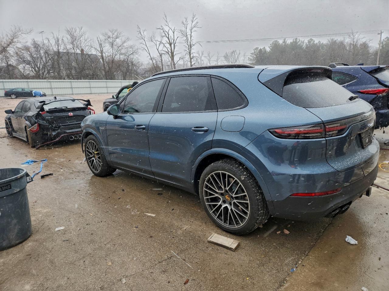 2020 Porsche Cayenne E-Hybrid - zdjęcie 2