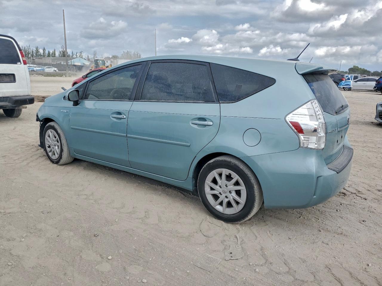 2014 Toyota Prius v (+) - zdjęcie 2