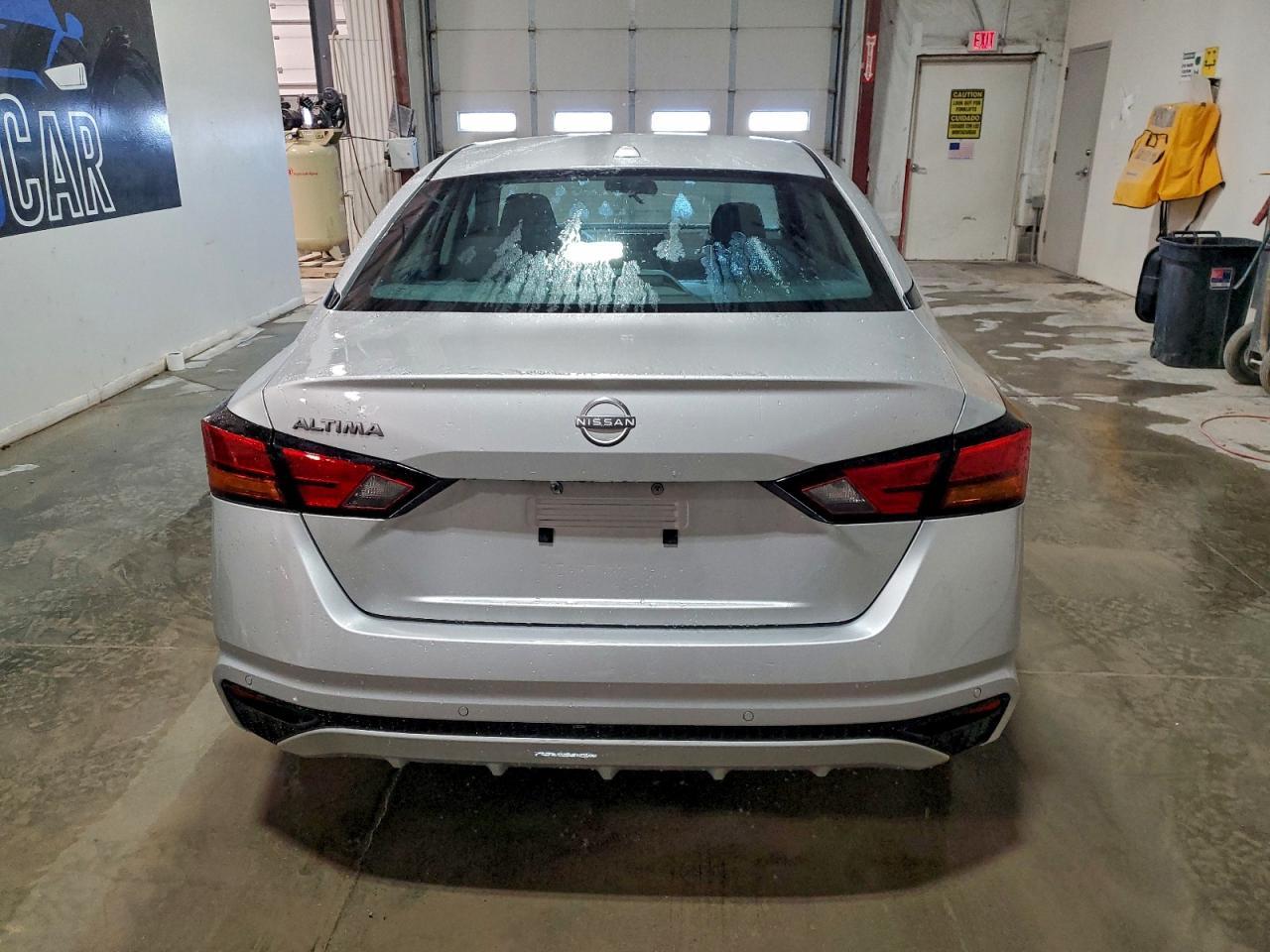 2025 Nissan Altima - zdjęcie 6