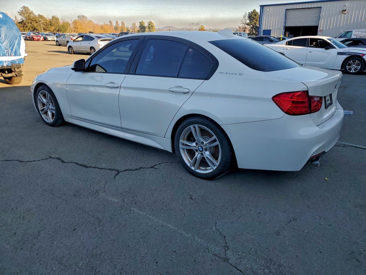 2013 BMW Seria 3 - zdjęcie 2