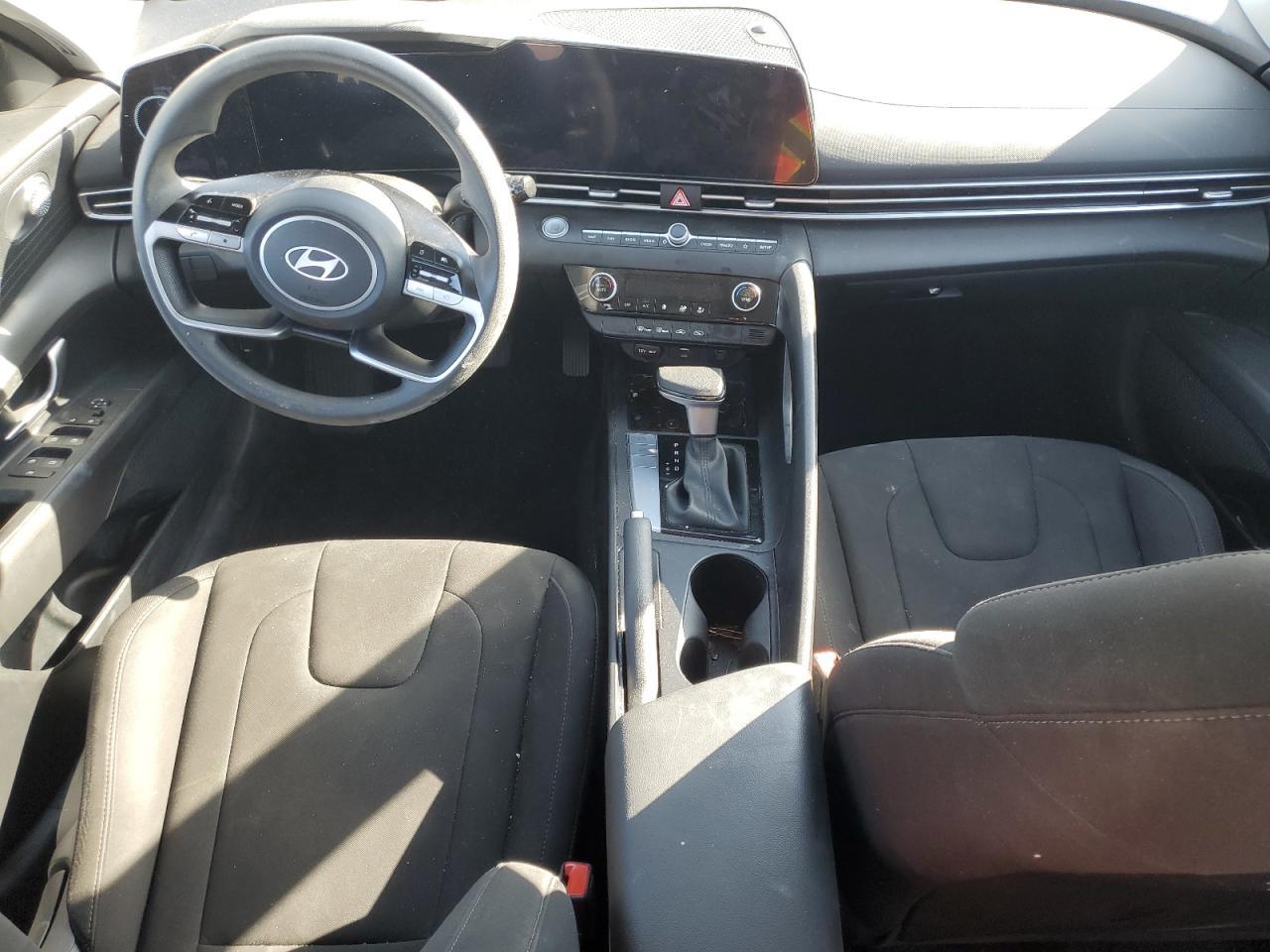 2024 Hyundai Elantra Sel - zdjęcie 8