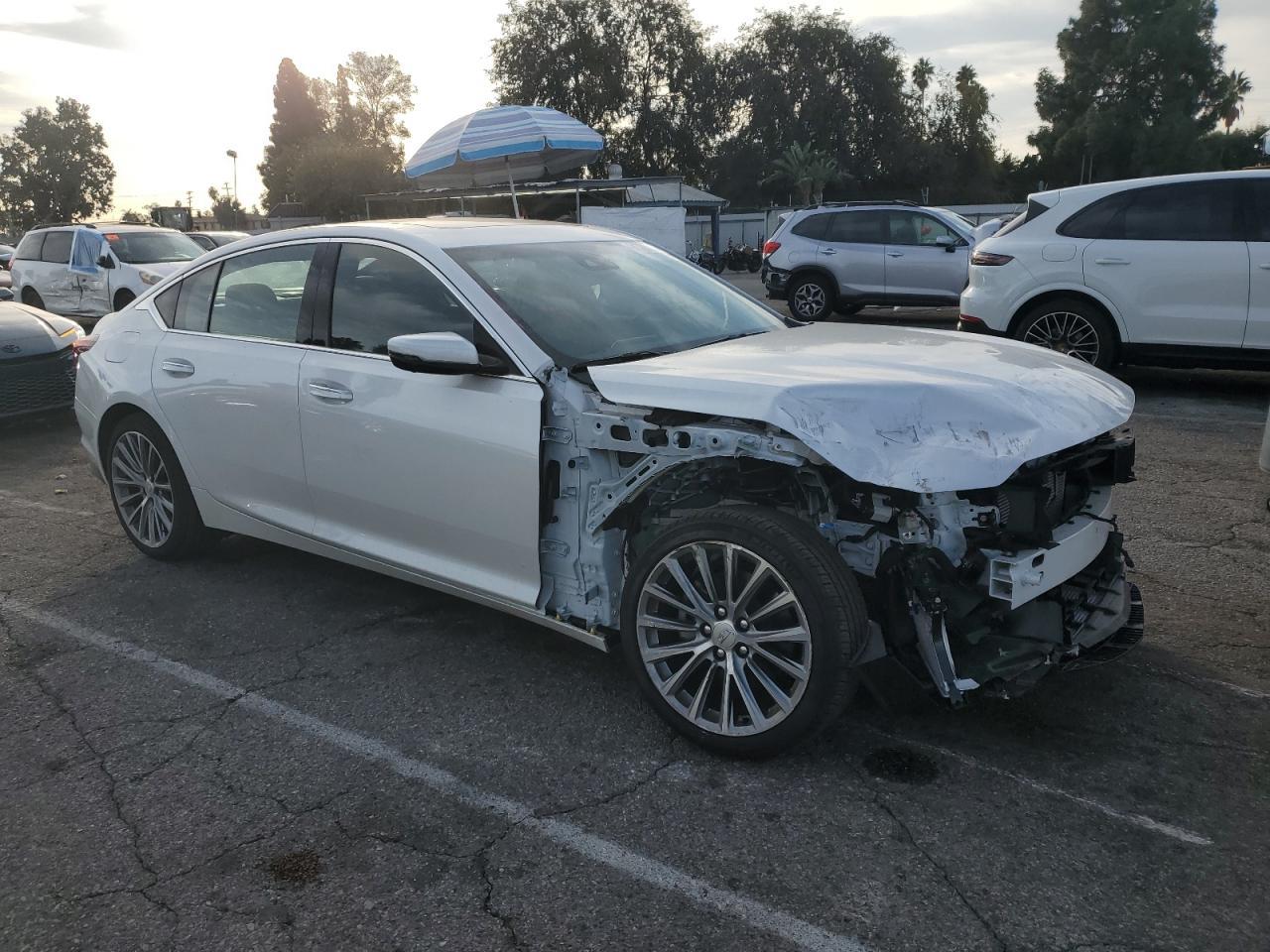 2022 Cadillac CT5 - zdjęcie 4