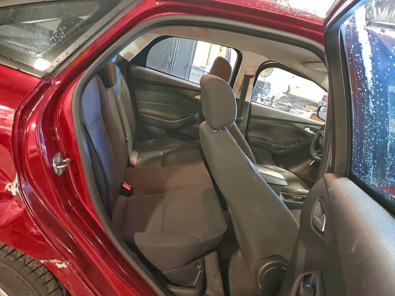 2015 Ford Focus - zdjęcie 10