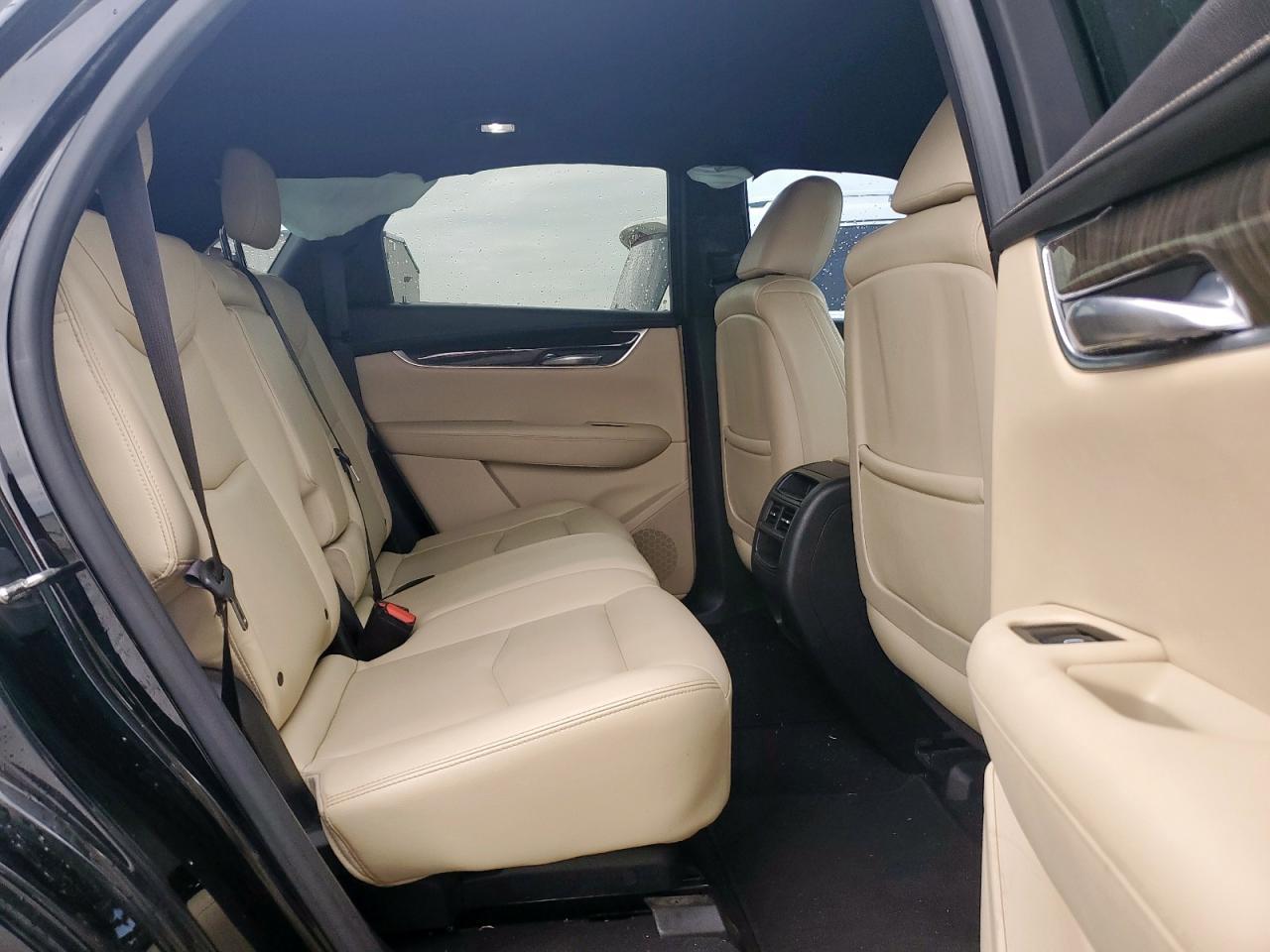 2017 Cadillac Xt5 - zdjęcie 11