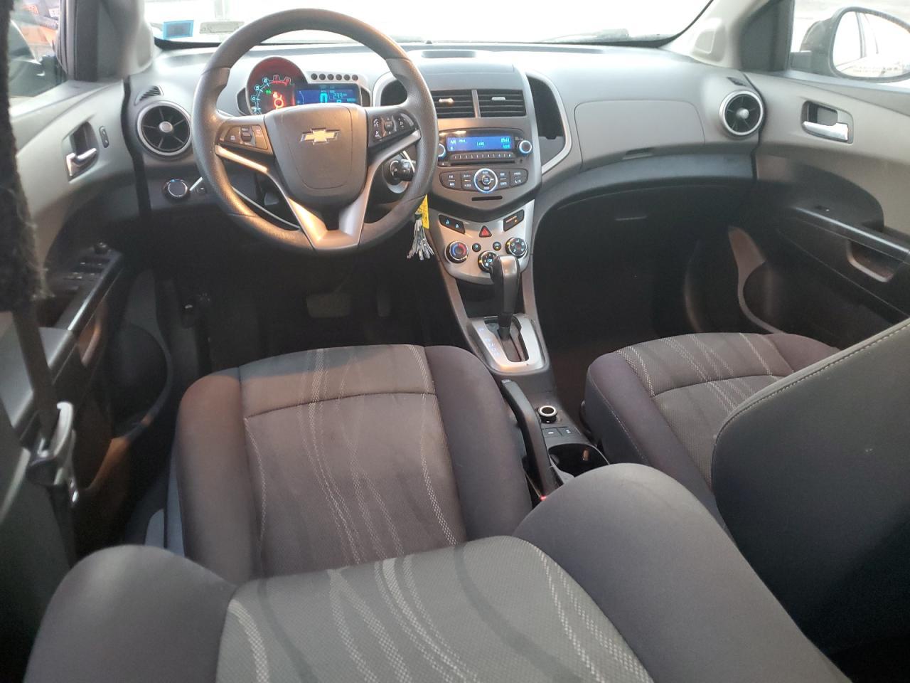 2015 Chevrolet Sonic - zdjęcie 8