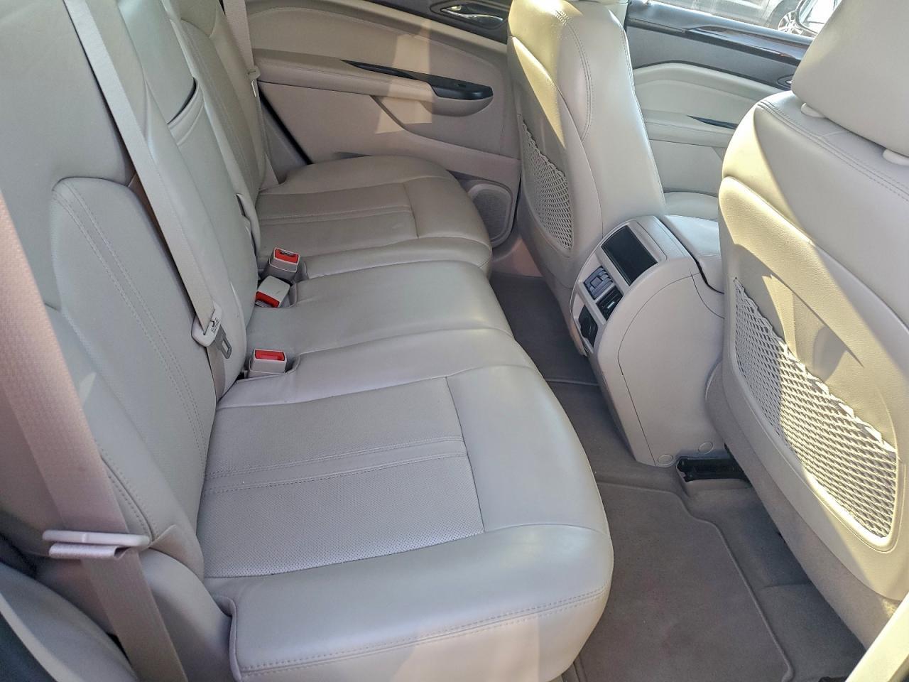 2014 Cadillac SRX - zdjęcie 11