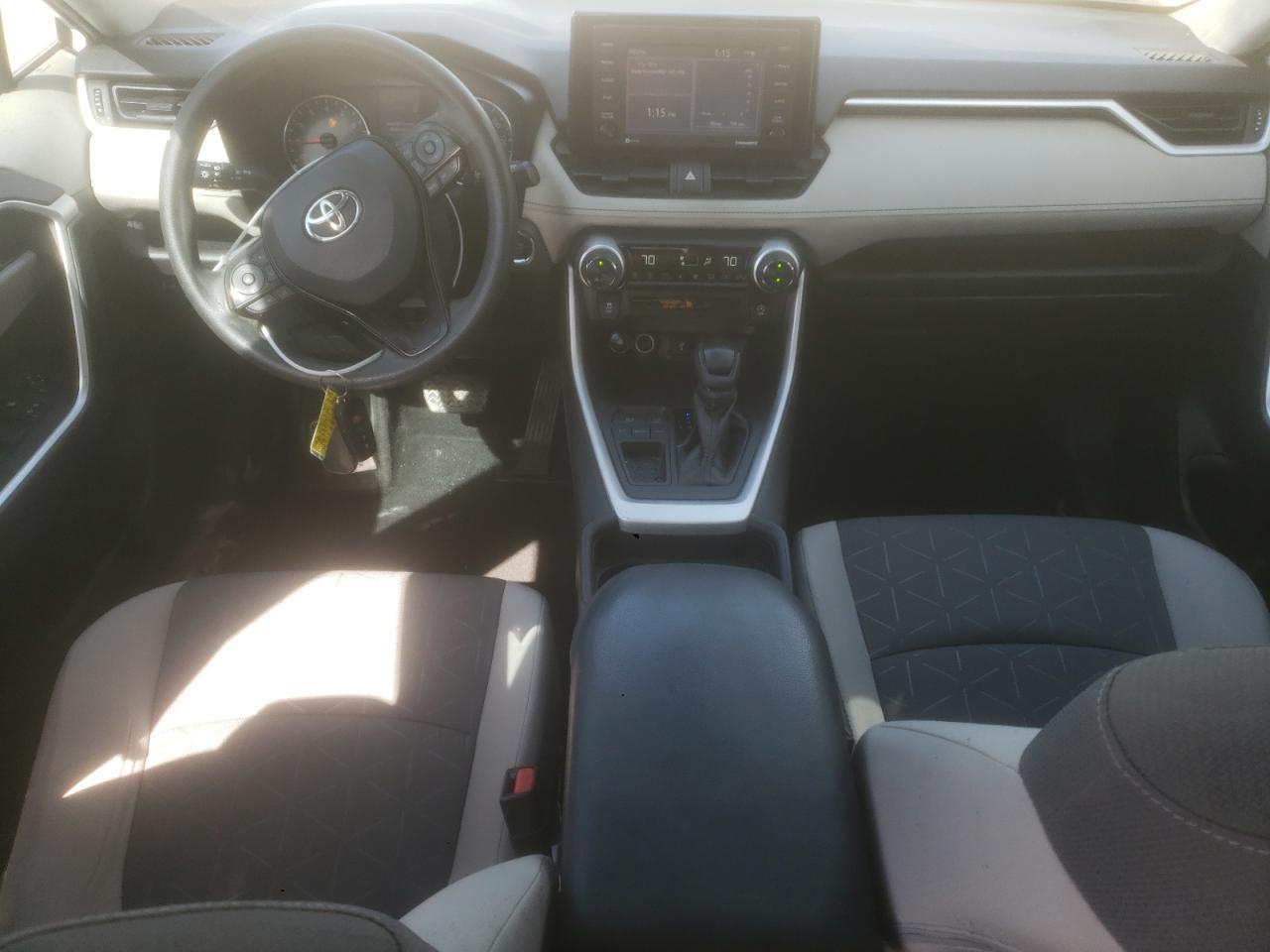 2020 Toyota RAV 4 - zdjęcie 8