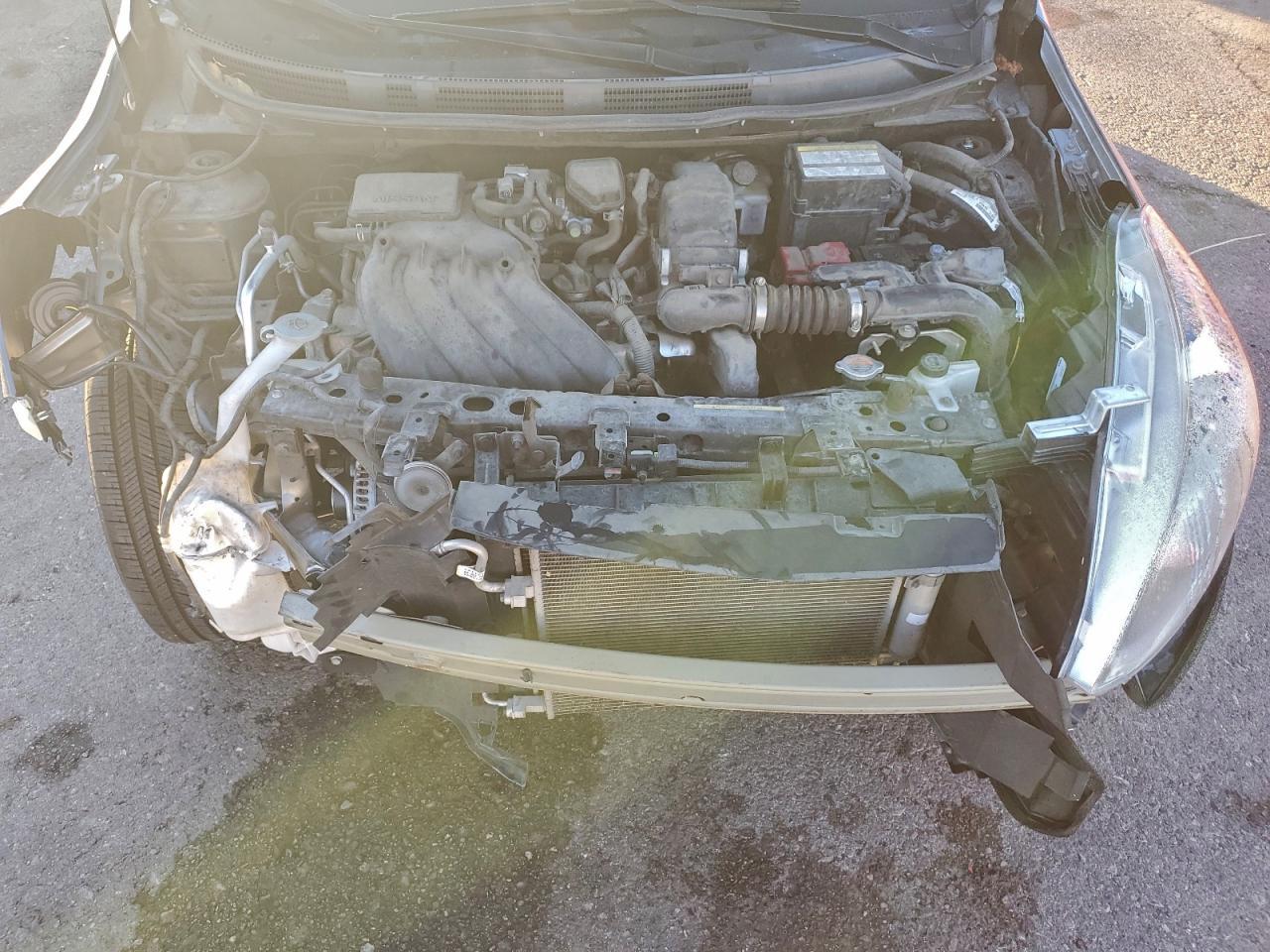 2017 Nissan Versa - zdjęcie 11