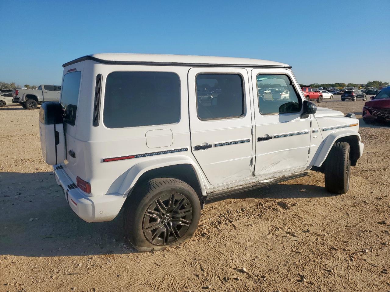 2025 Mercedes-Benz G 580E - zdjęcie 3