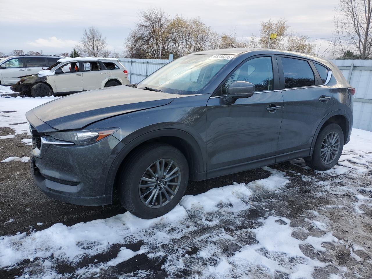 2017 Mazda CX-5 - zdjęcie główne