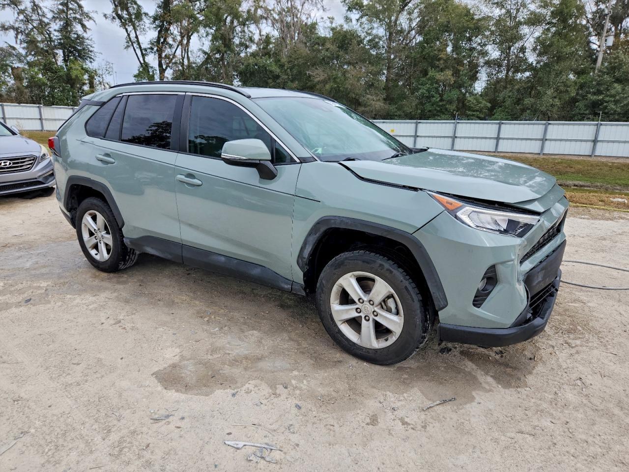 2021 Toyota RAV 4 - zdjęcie 4