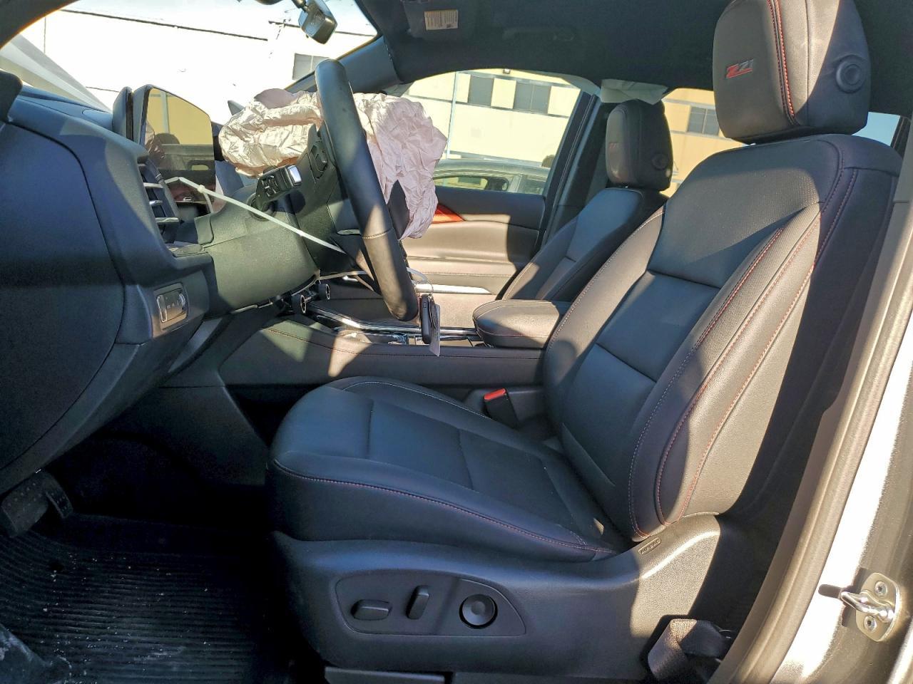 2025 Chevrolet Traverse - zdjęcie 7