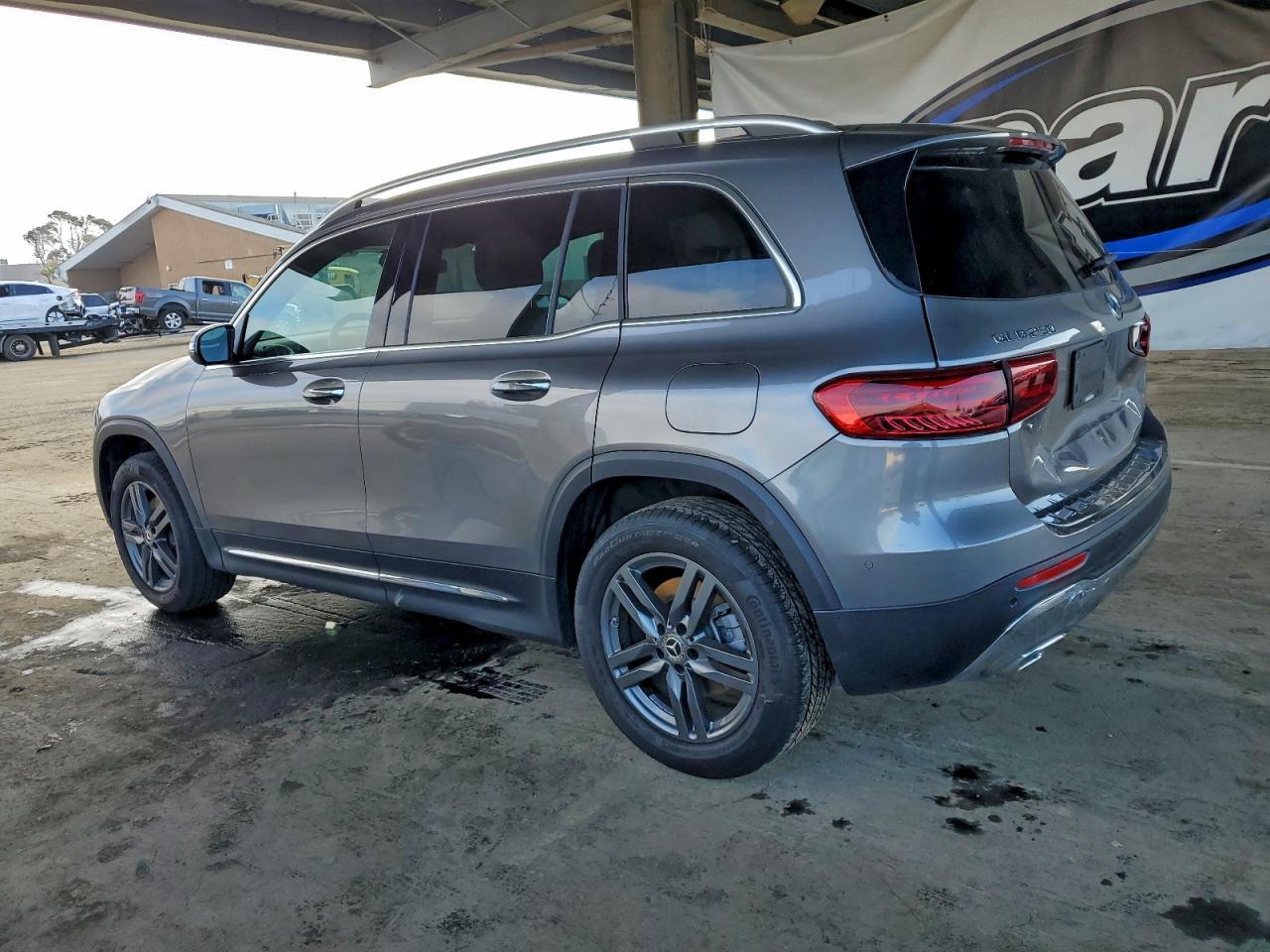 2024 Mercedes-Benz GLB - zdjęcie 2