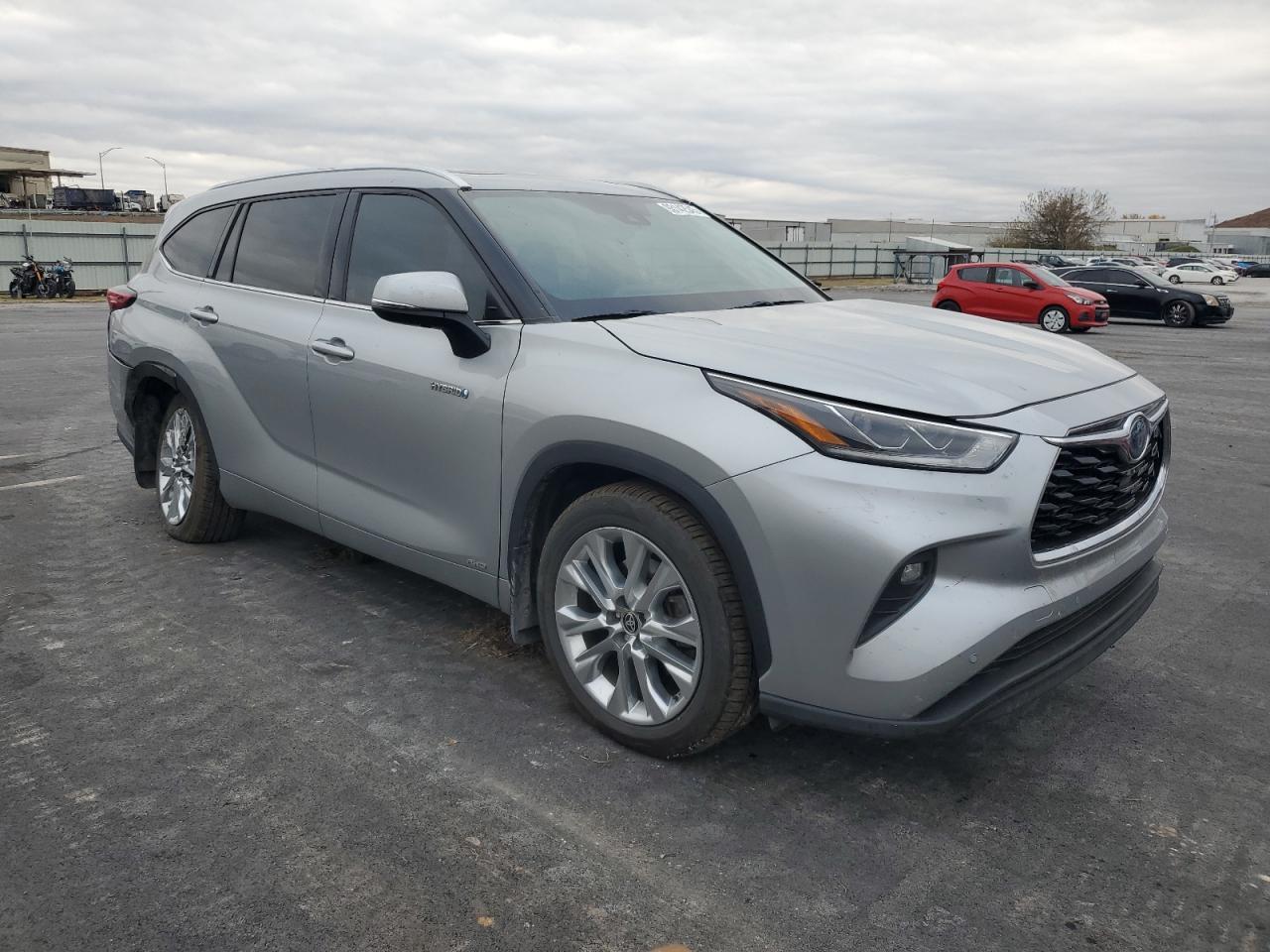 2021 Toyota Highlander - zdjęcie 4