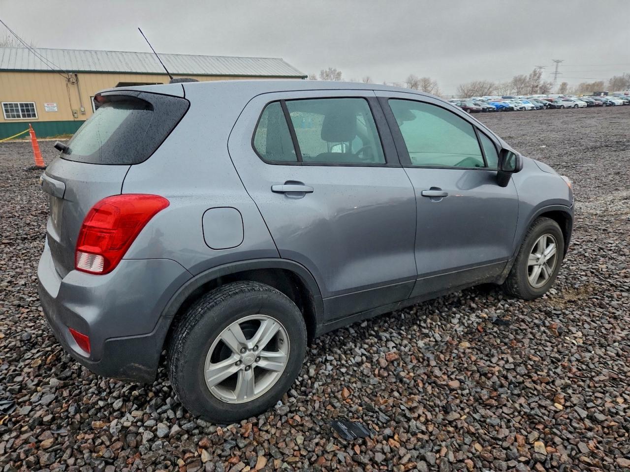 2020 Chevrolet Trax Ls - zdjęcie 3