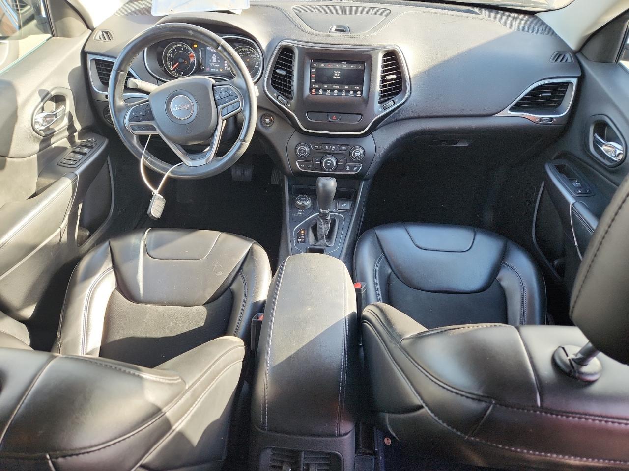 2019 Jeep Cherokee - zdjęcie 8