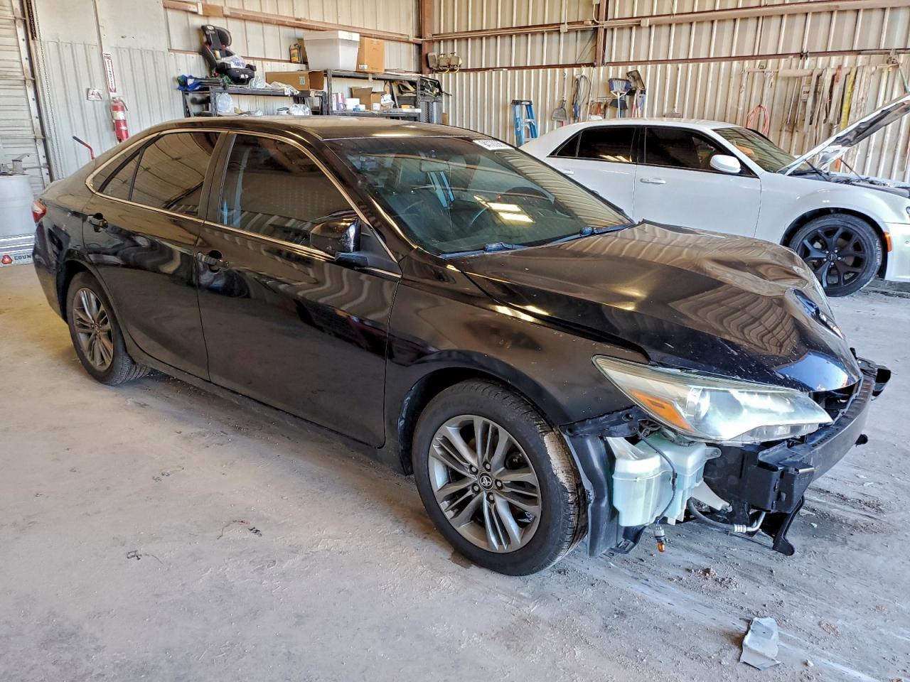 2016 Toyota Camry - zdjęcie 4