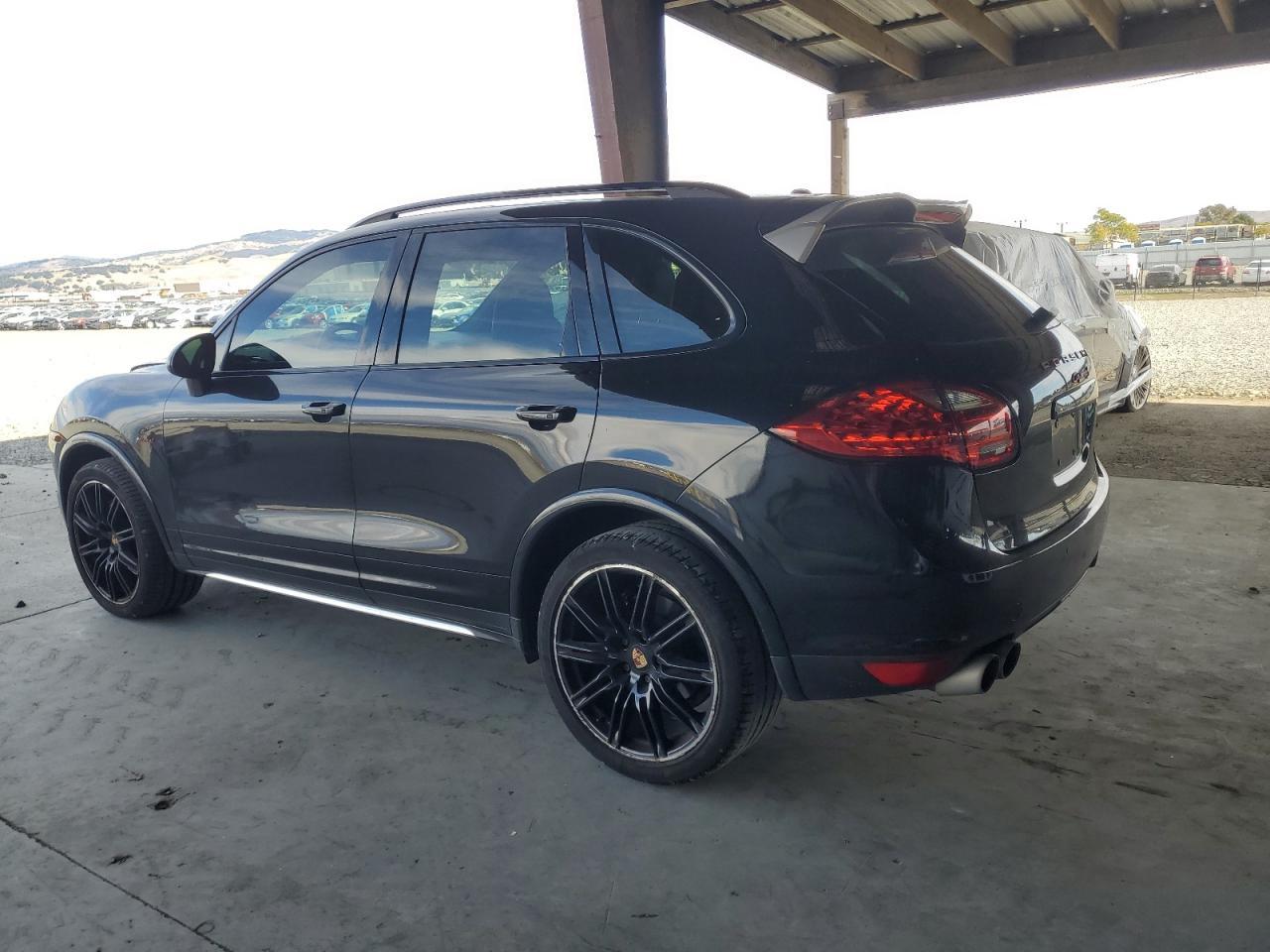 2014 Porsche Cayenne - zdjęcie 2