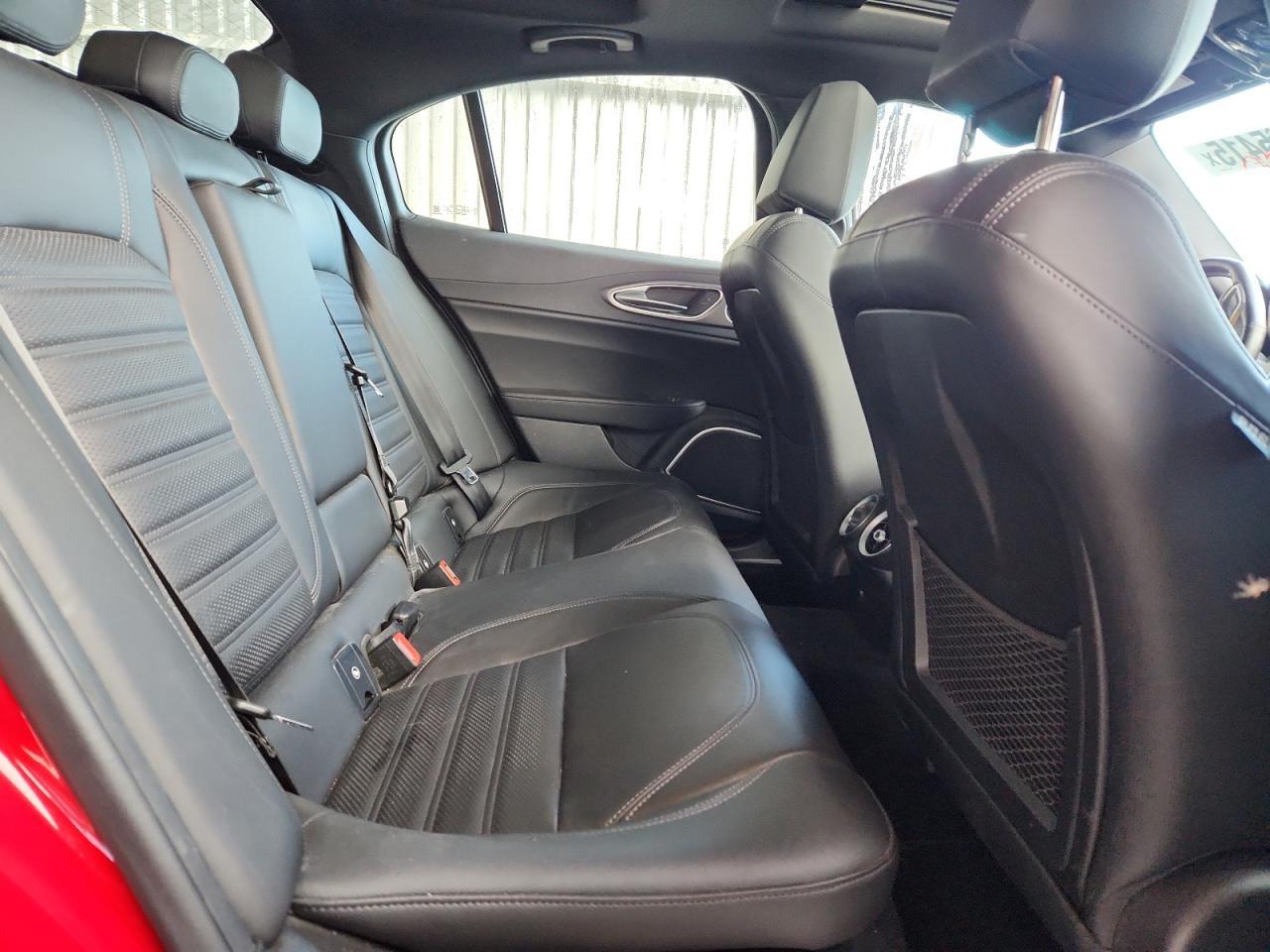 2020 Alfa Romeo Giulia - zdjęcie 10