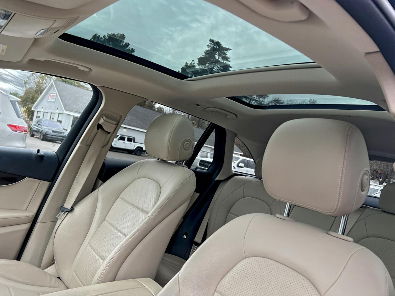 2016 Mercedes-Benz GLC - zdjęcie 9