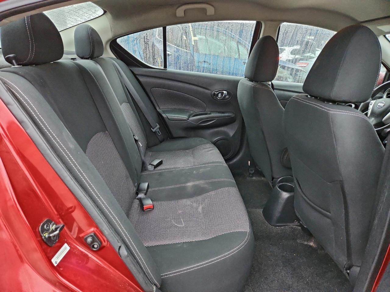 2017 Nissan Versa - zdjęcie 10