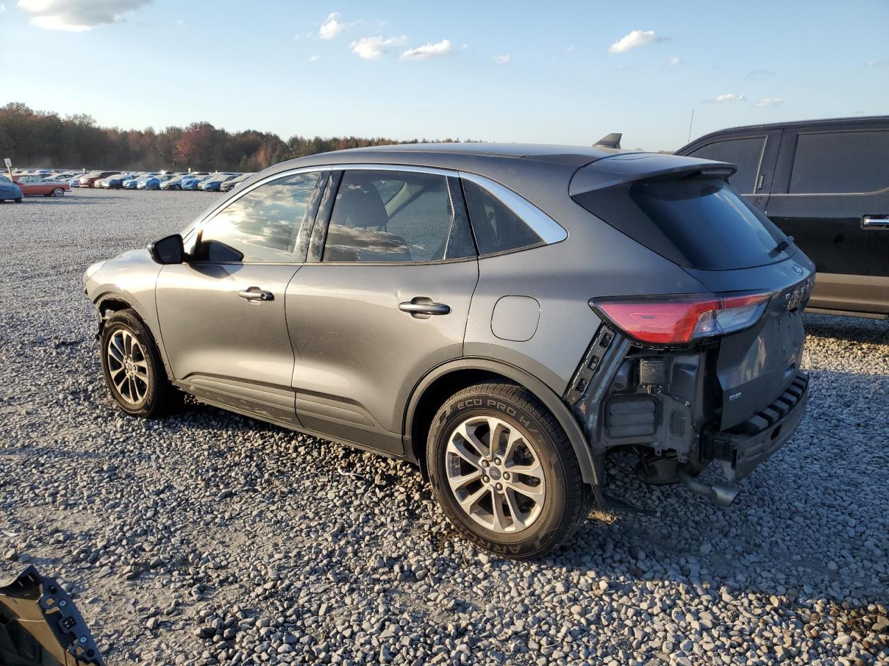 2022 Ford Escape - zdjęcie 2
