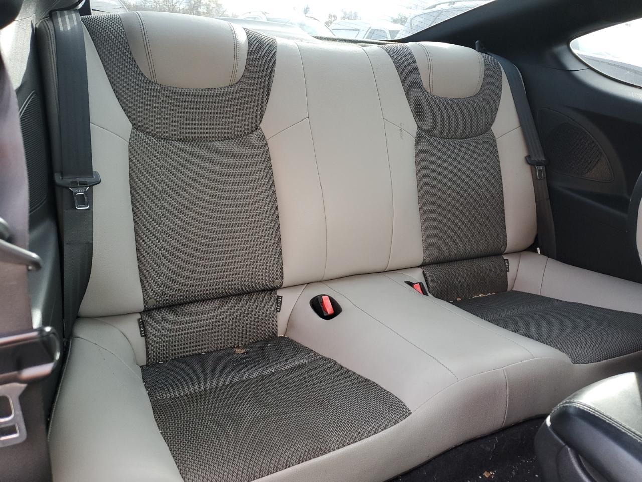 2013 Hyundai Genesis Coupe 2.0T Premium - zdjęcie 10