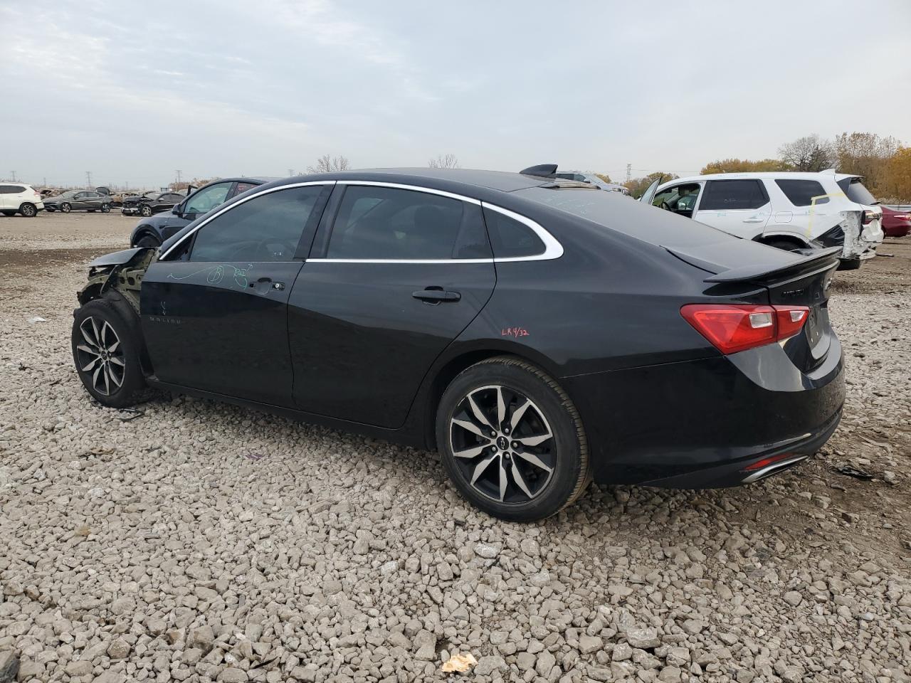 2021 Chevrolet Malibu Rs - zdjęcie 2