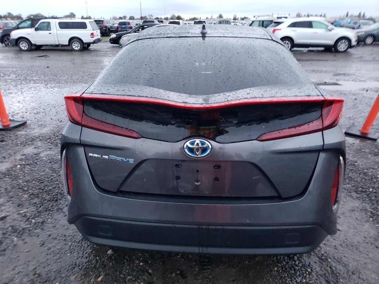 2021 Toyota Prius Prime Le - zdjęcie 6