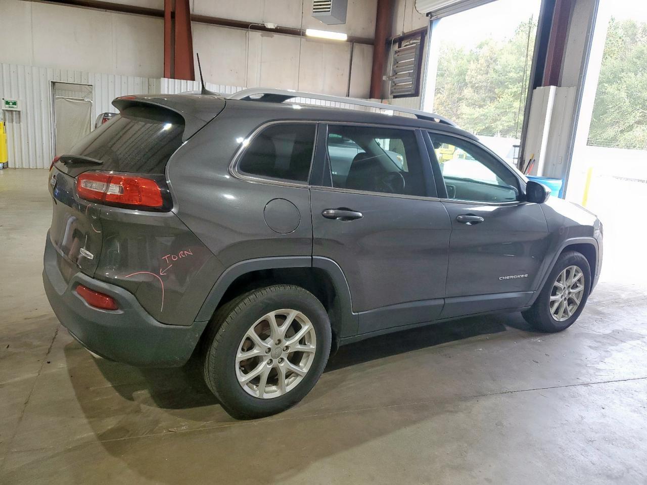 2017 Jeep Cherokee - zdjęcie 3