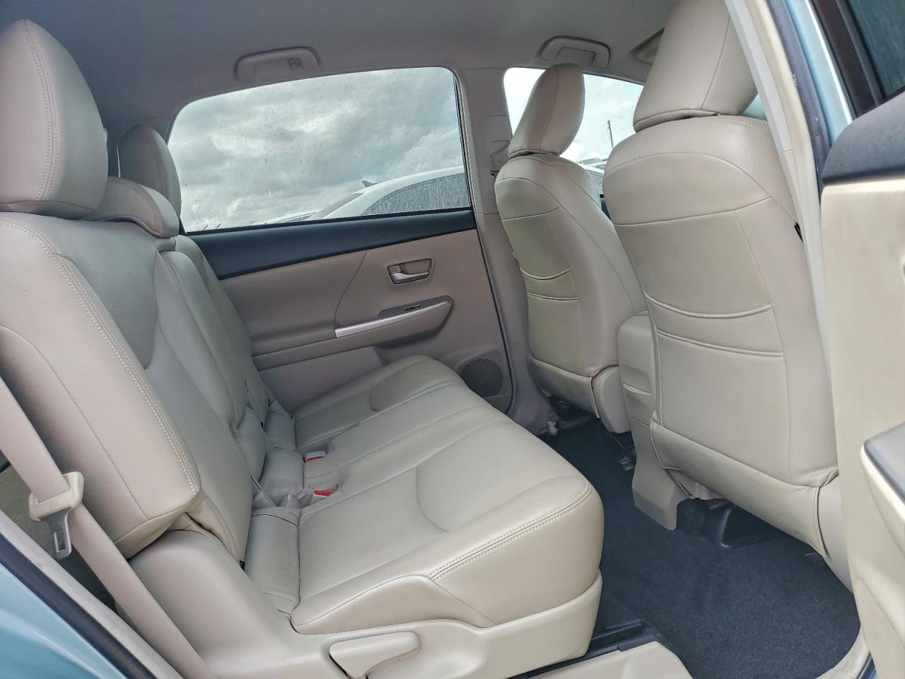 2014 Toyota Prius v (+) - zdjęcie 10