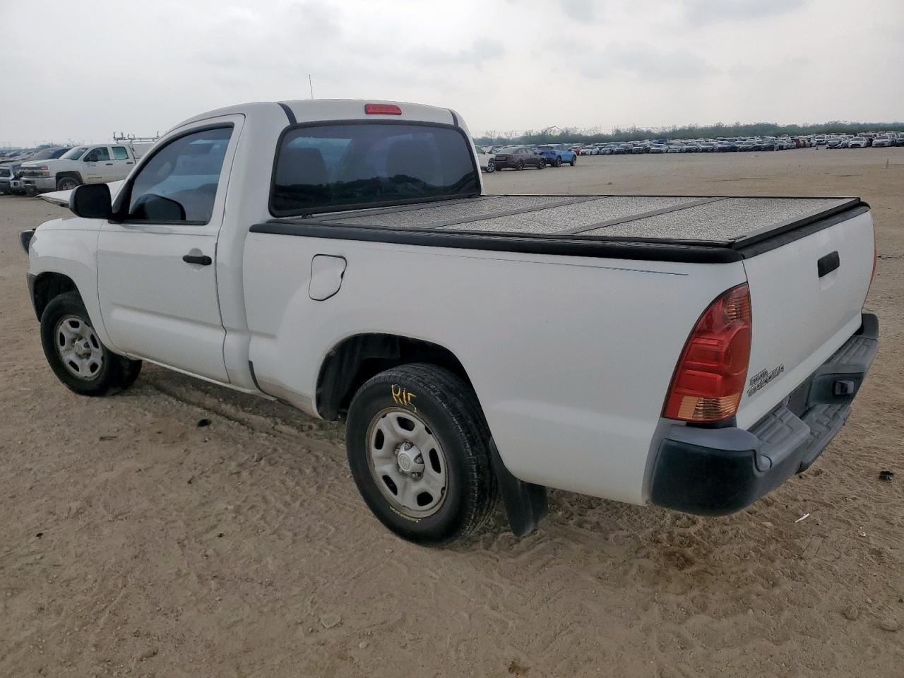 2014 Toyota Tacoma - zdjęcie 2