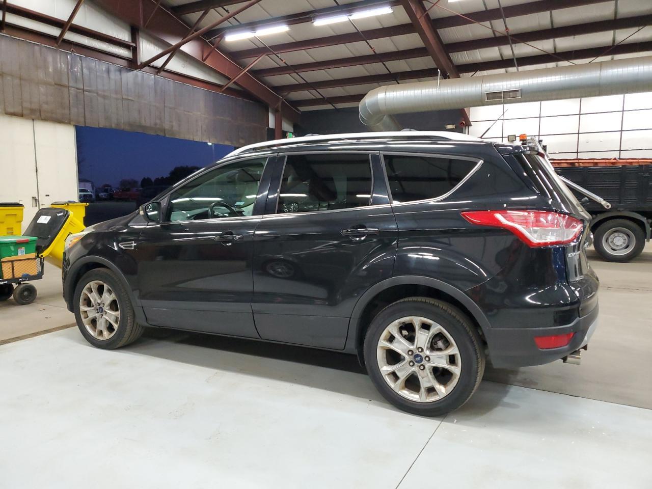2013 Ford Escape Titanium - zdjęcie 2