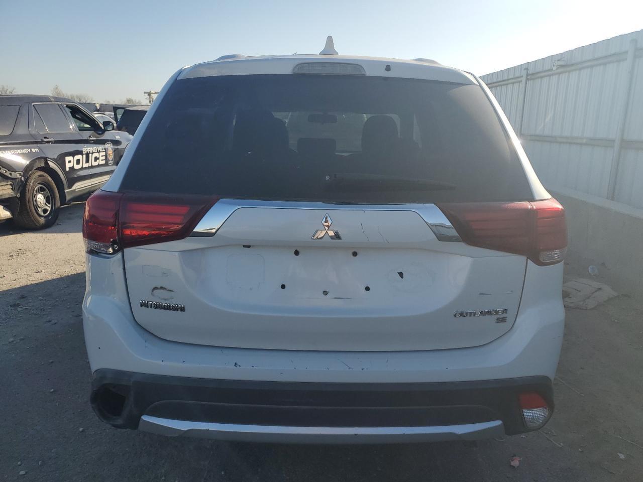 2017 Mitsubishi Outlander - zdjęcie 6